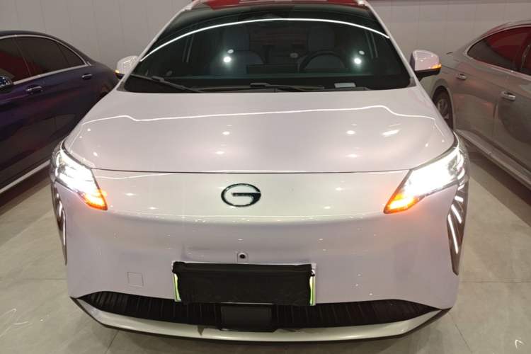 Used AION Y 2022 Plus 70 Tech Edition Front