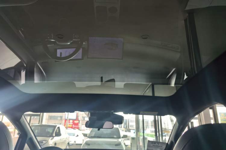 Used AION Y 2022 Plus 70 Smart Edition Headliner
