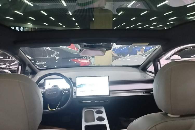 Used AION Y 2022 Plus 70 Tech Edition Headliner
