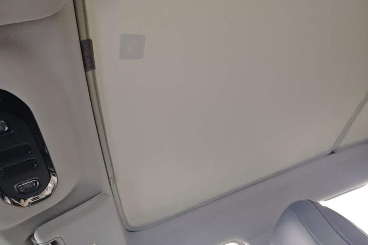 Used AION Y 2022 Plus 70 Smart Edition Headliner