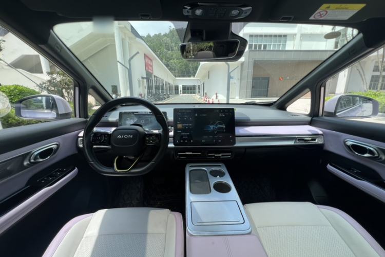 Used AION Y 2022 Plus 70 Tech Edition Interior 1
