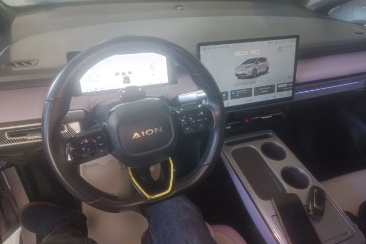 Used AION Y 2022 Plus 70 Smart Edition Interior 2