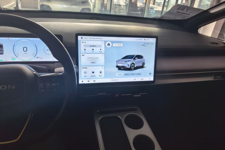 Used AION Y 2022 Plus 70 Smart Edition Interior 3