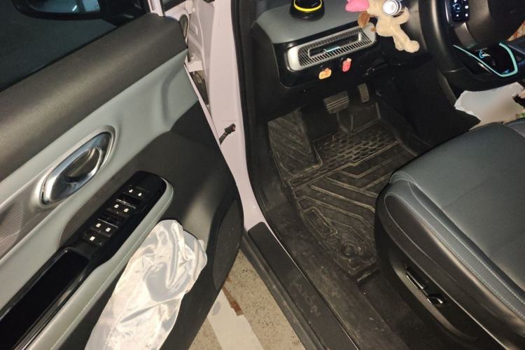 Used AION Y 2022 Plus 70 Smart Edition Interior 3