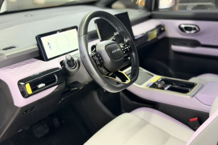 Used AION Y 2022 70 Intelligent Edition Lithium Iron Phosphate Interior 4