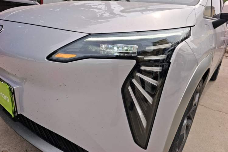 Used AION Y 2022 Plus 70 Tech Edition Left Front Headlight
