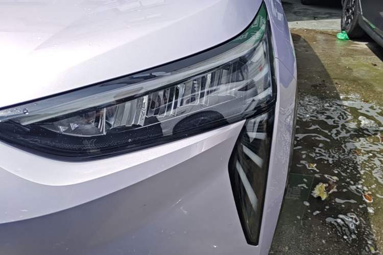 Used AION Y 2022 70 Intelligent Edition Lithium Iron Phosphate Left Front Headlight