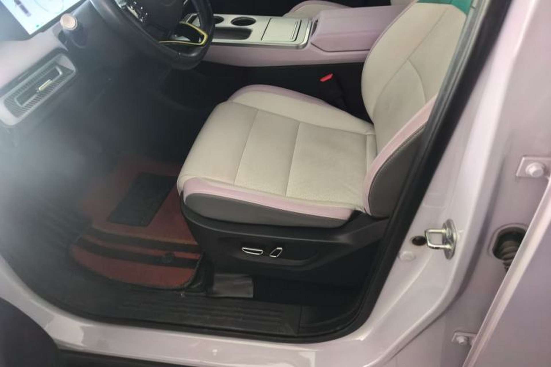Used AION Y 2022 Plus 70 Smart Edition Left Front Seat