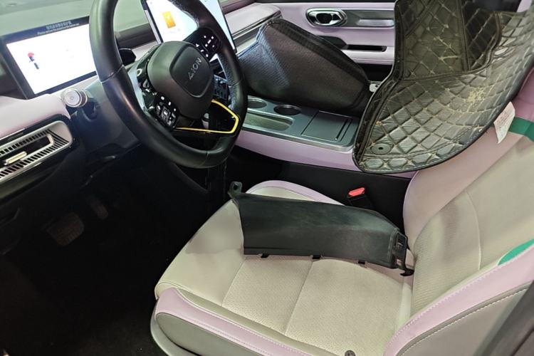 Used AION Y 2022 Plus 70 Tech Edition Left Front Seat