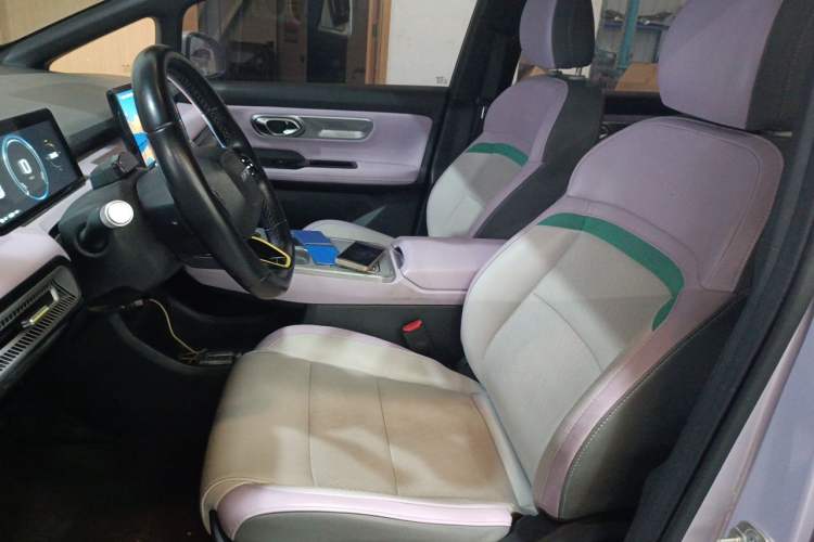 Used AION Y 2022 Plus 70 Tech Edition Left Front Seat