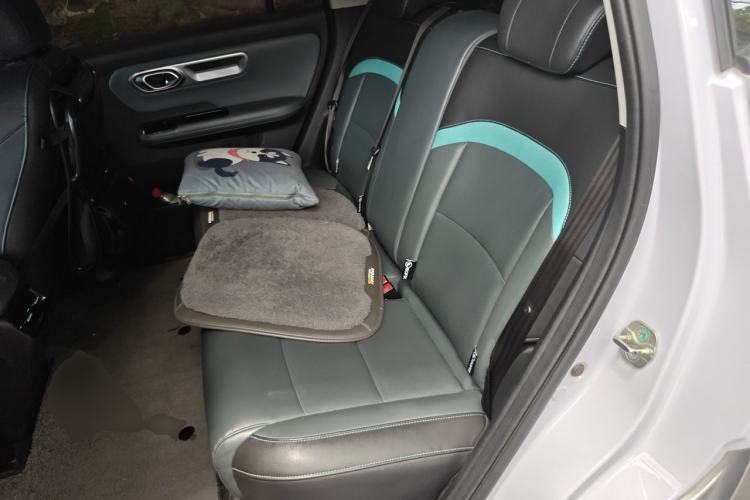 Used AION Y 2022 Plus 70 Smart Edition Left Rear Seat