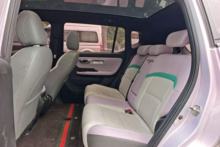 Used AION Y 2022 Plus 70 Tech Edition Left Rear Seat