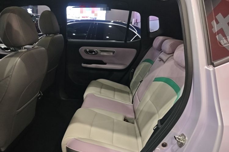 Used AION Y 2022 Plus 70 Tech Edition Left Rear Seat