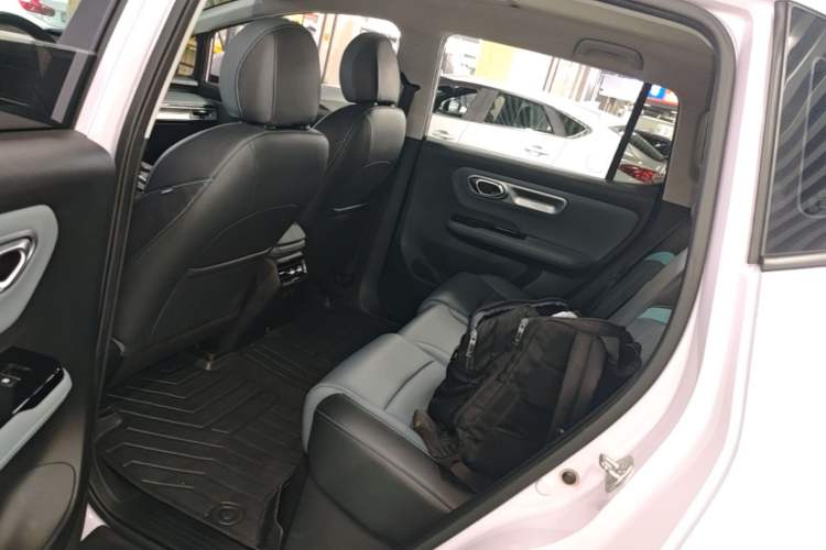 Used AION Y 2022 Plus 70 Smart Edition Left Rear Seat