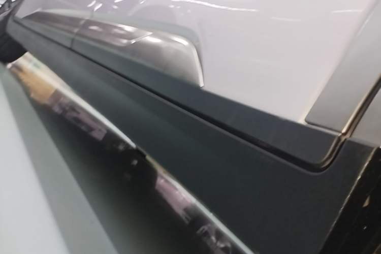 Used AION Y 2022 Plus 70 Tech Edition Left Side Sill