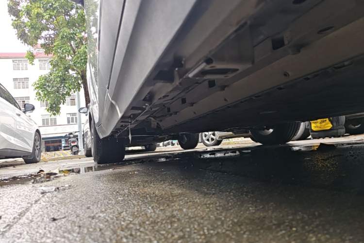 Used AION Y 2022 70 Intelligent Edition Lithium Iron Phosphate Left Side Sill