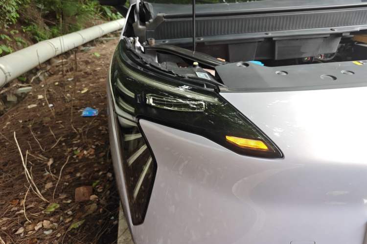 Used AION Y 2022 Plus 70 Smart Edition Right Front Headlight