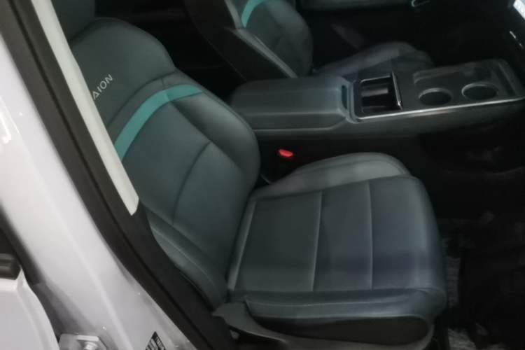 Used AION Y 2022 Plus 70 Tech Edition Right Front Seat
