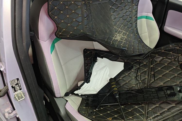 Used AION Y 2022 Plus 70 Tech Edition Right Front Seat