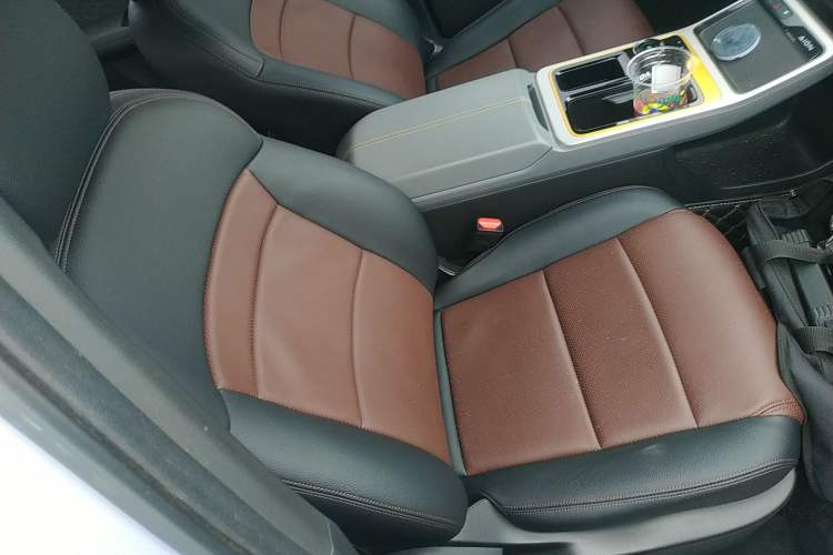 Used AION Y 2022 70 Enjoyment Edition Lithium Iron Phosphate Right Front Seat