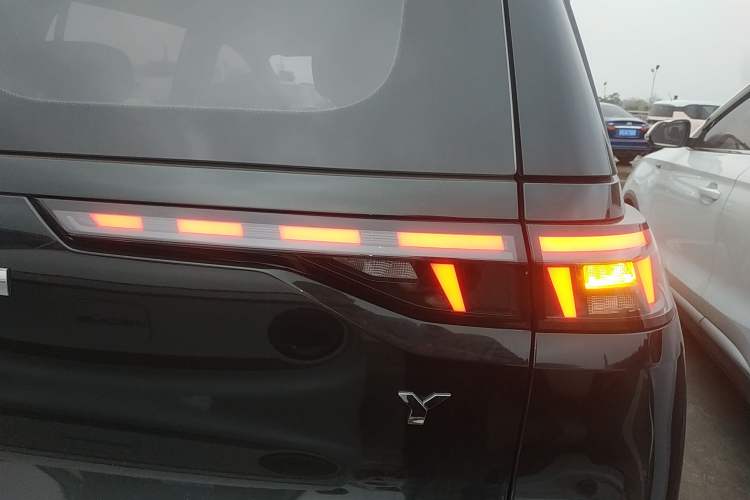 Used AION Y 2022 70 Enjoyment Edition Lithium Iron Phosphate Right Rear Taillight