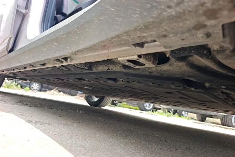 Used AION Y 2022 Plus 70 Tech Edition Right Side Sill