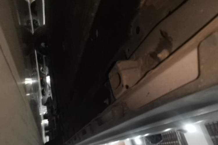 Used AION Y 2022 Plus 70 Tech Edition Right Side Sill