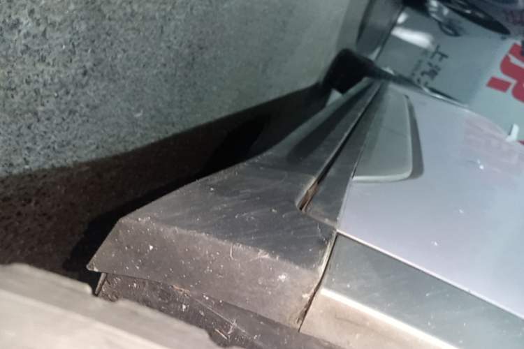 Used AION Y 2022 Plus 70 Tech Edition Right Side Sill