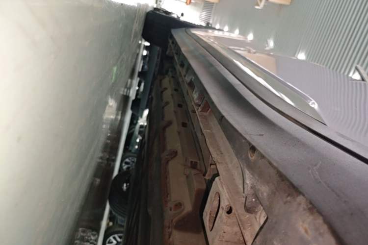 Used AION Y 2022 Plus 70 Smart Edition Right Side Sill