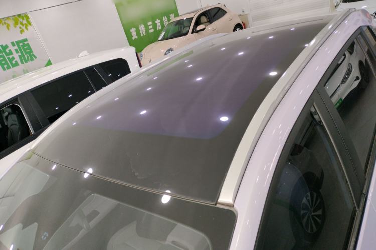 Used AION Y 2022 Plus 70 Smart Edition Roof