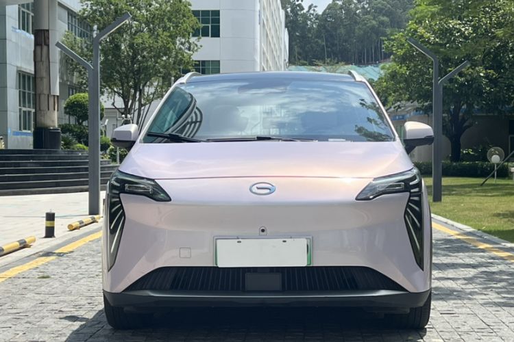 Used AION Y 2022 Plus 70 Tech Edition Roof