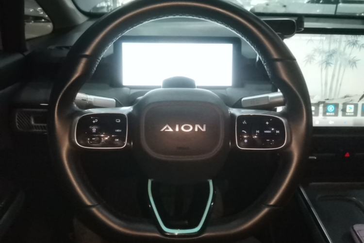 Used AION Y 2022 Plus 70 Tech Edition Steering Wheel