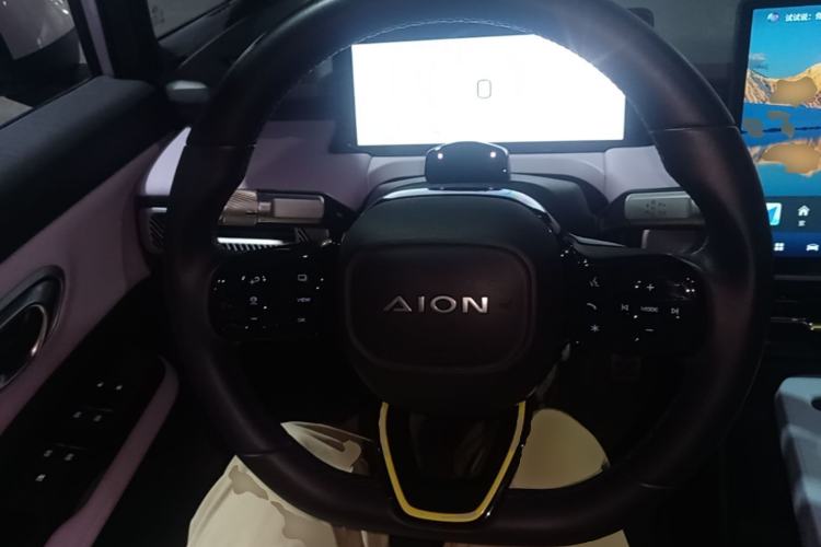 Used AION Y 2022 Plus 70 Tech Edition Steering Wheel