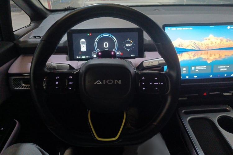Used AION Y 2022 Plus 70 Tech Edition Steering Wheel