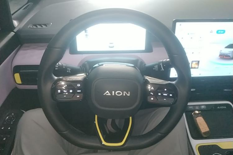 Used AION Y 2022 70 Intelligent Edition Lithium Iron Phosphate Steering Wheel