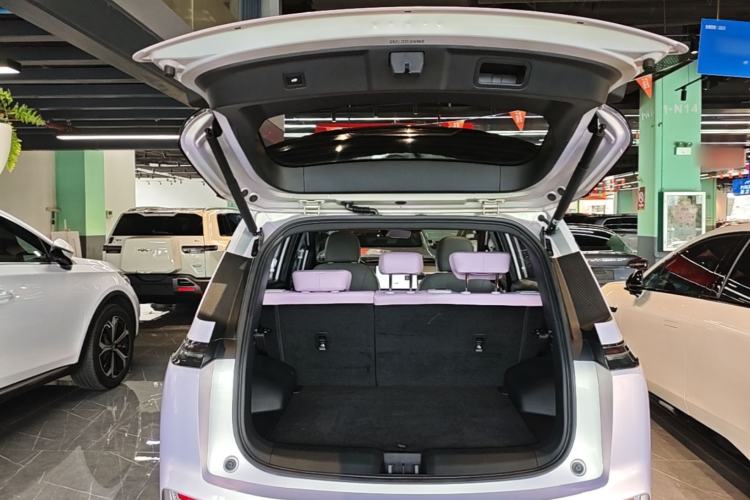 Used AION Y 2022 Plus 70 Tech Edition Trunk