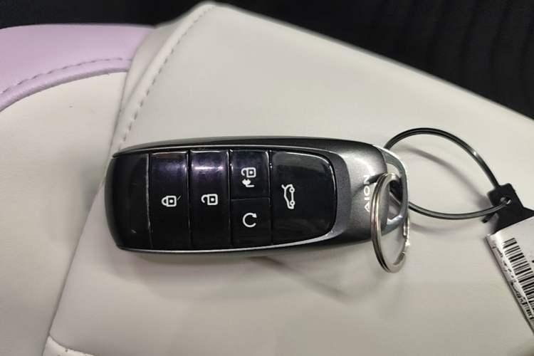 Used AION Y 2022 70 Tech Edition Lithium Iron Phosphate Vehicle Key