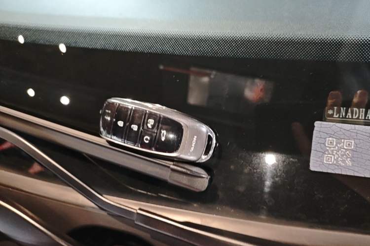 Used AION Y 2022 Plus 70 Tech Edition Vehicle Key