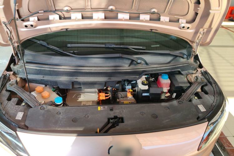 Used AION Y 2022 Plus 70 Smart Edition Engine Bay