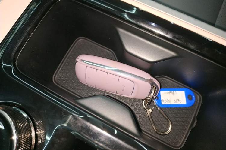 Used AION Y 2022 70 Intelligent Edition Lithium Iron Phosphate Interior 1