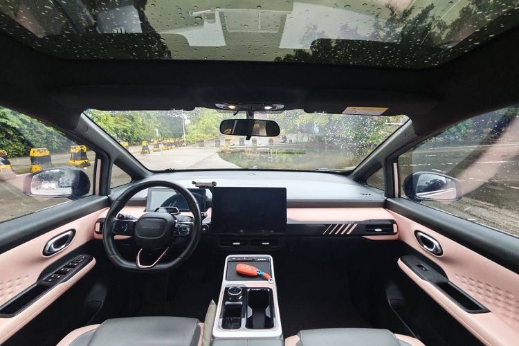 Used AION Y 2022 70 Intelligent Edition Lithium Iron Phosphate Interior 2