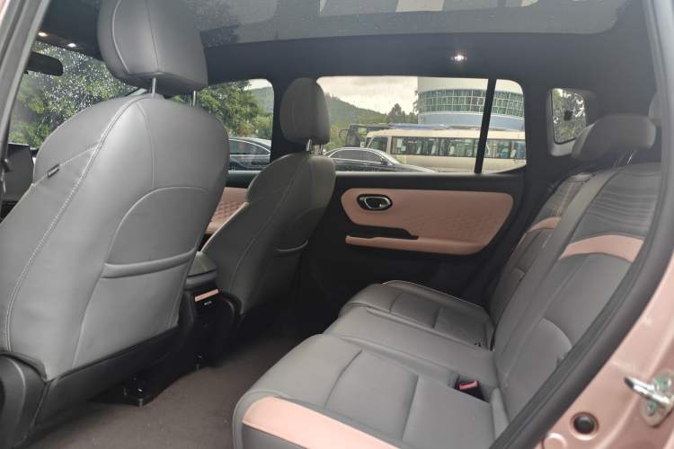 Used AION Y 2022 70 Intelligent Edition Lithium Iron Phosphate Interior 4