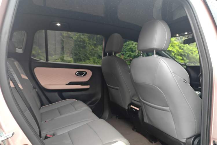 Used AION Y 2022 70 Intelligent Edition Lithium Iron Phosphate Interior 6