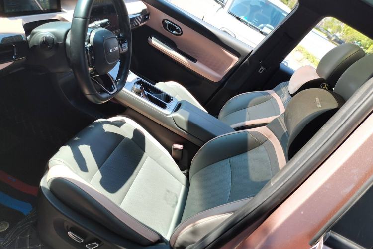 Used AION Y 2022 70 Intelligent Driving Version Lithium Iron Phosphate Left Front Seat