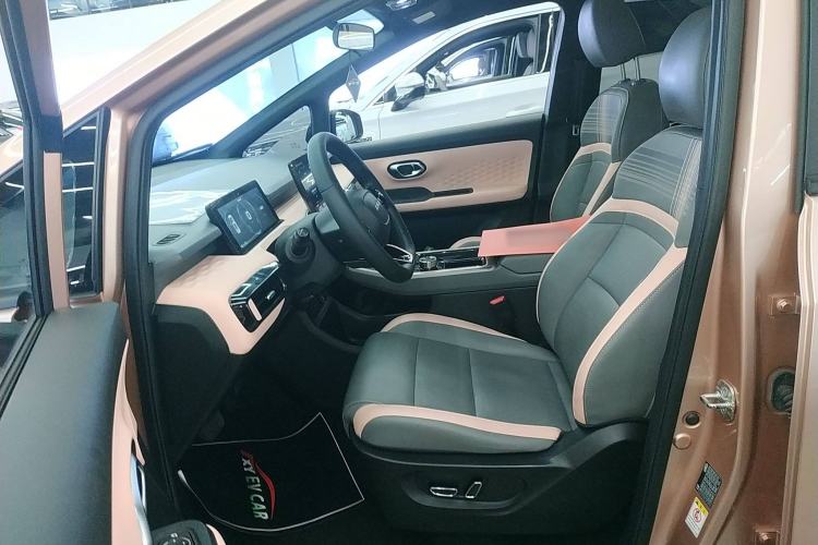 Used AION Y 2022 70 Intelligent Edition Lithium Iron Phosphate Left Front Seat