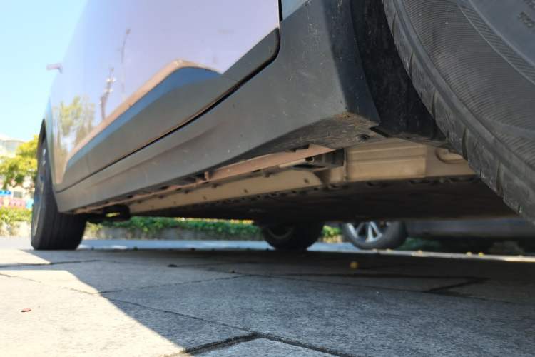 Used AION Y 2022 70 Intelligent Driving Version Lithium Iron Phosphate Right Side Sill