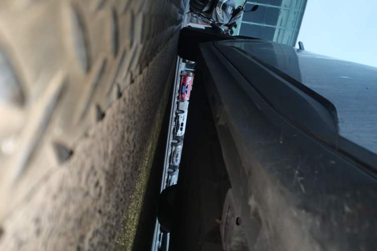 Used AION Y 2022 70 Intelligent Edition Lithium Iron Phosphate Right Side Sill