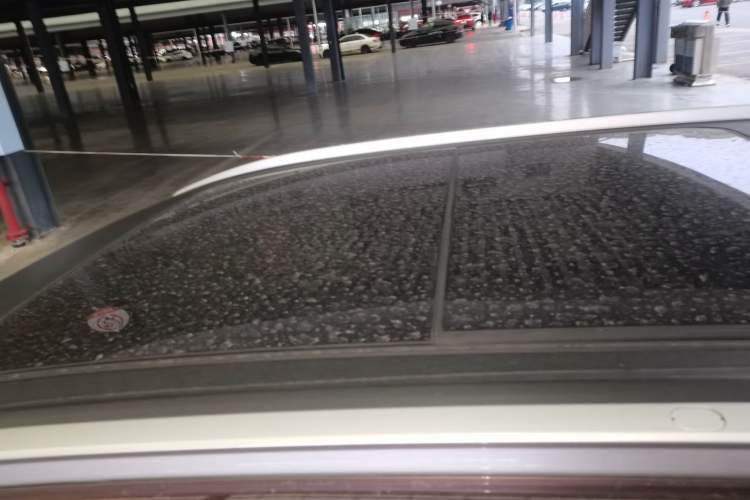 Used AION Y 2022 70 Intelligent Edition Lithium Iron Phosphate Roof