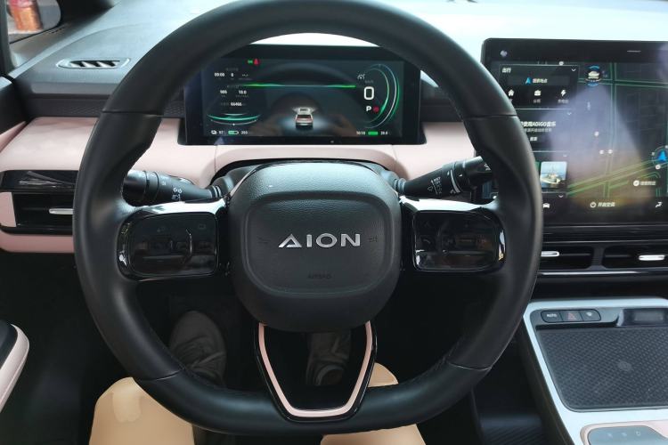 Used AION Y 2022 70 Intelligent Driving Version Lithium Iron Phosphate Steering Wheel