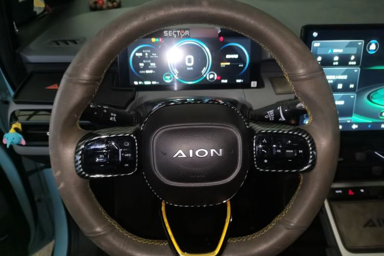 Used AION Y 2022 70 Intelligent Edition Lithium Iron Phosphate Steering Wheel